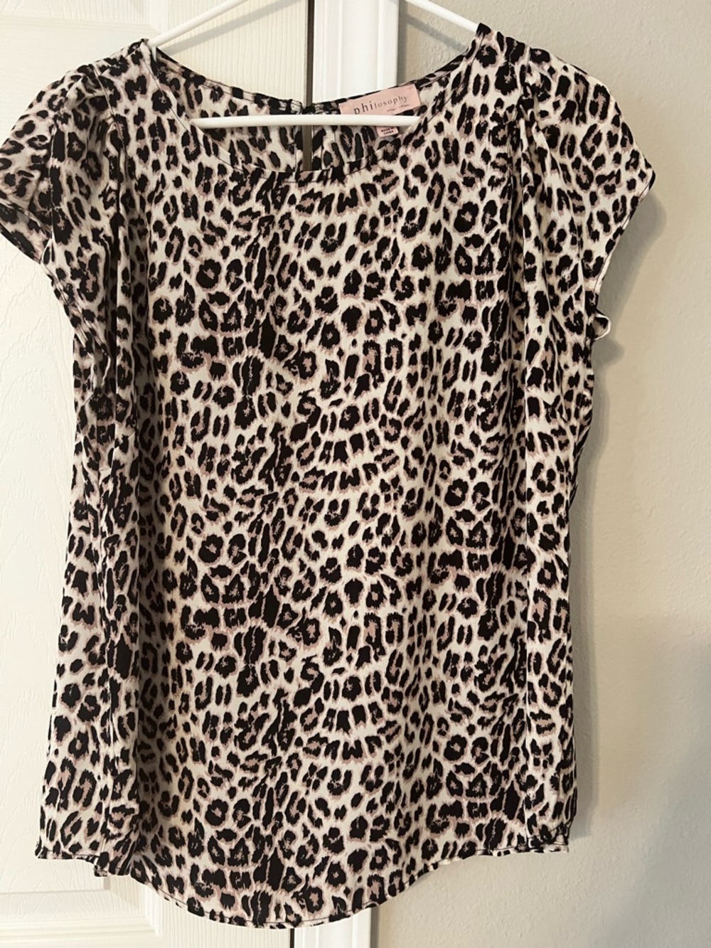 Philosophy Leopard Print Short Sleeve Blouse in Cream and Black